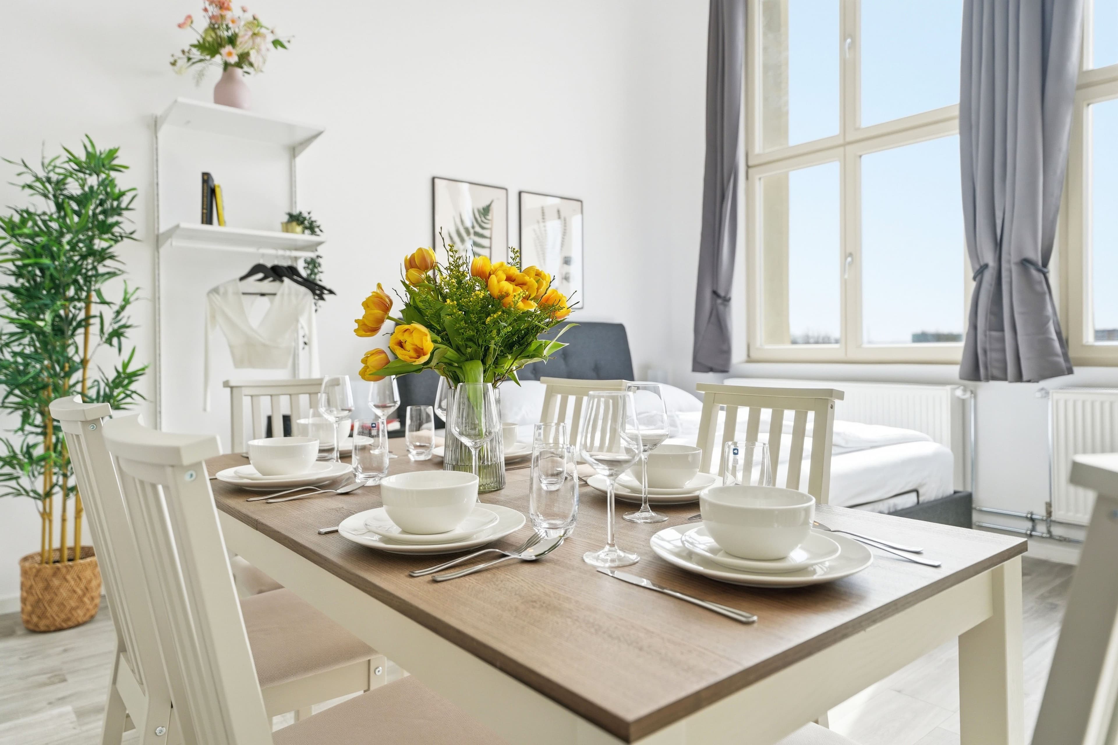Large Loft – Room for up to 7 Guests - 10