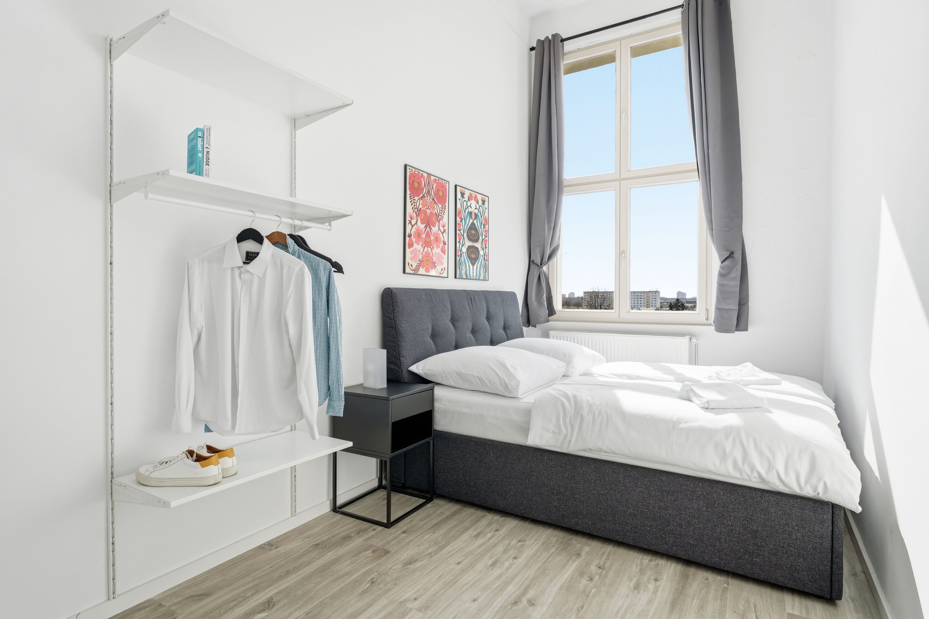 Large Loft – Room for up to 7 Guests - 12