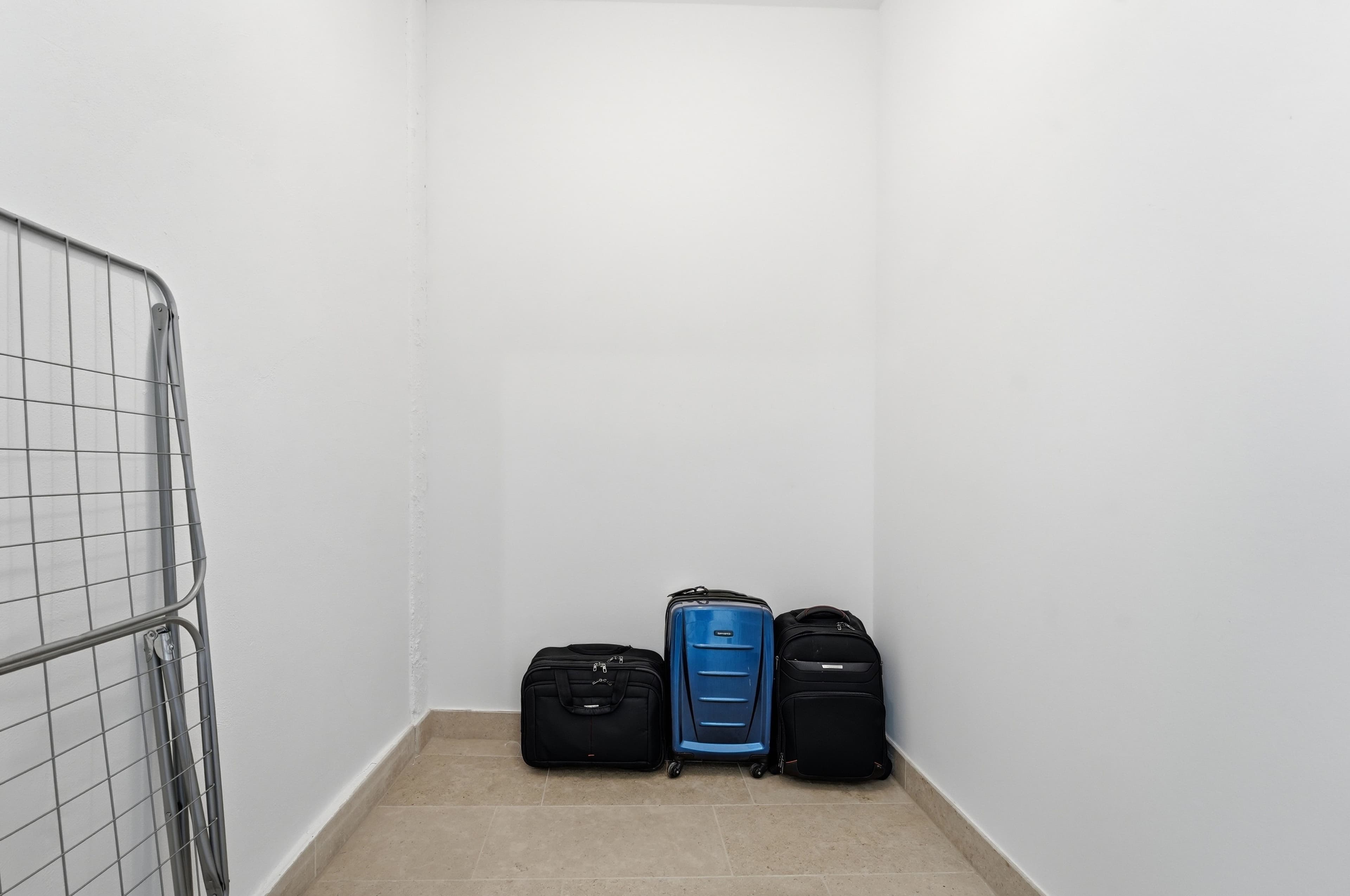 Large Loft – Room for up to 7 Guests - 22