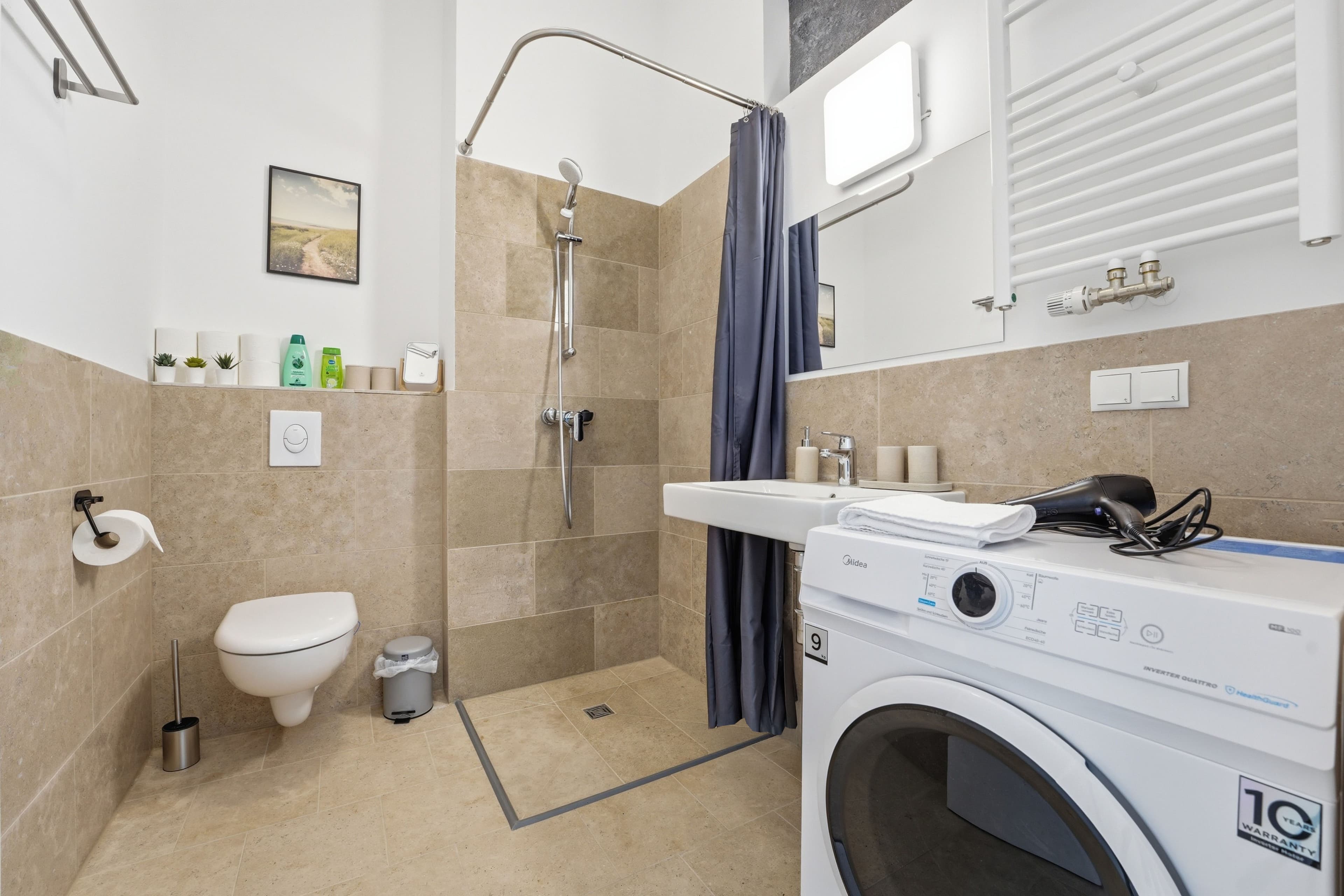 Large Loft – Room for up to 7 Guests - 24