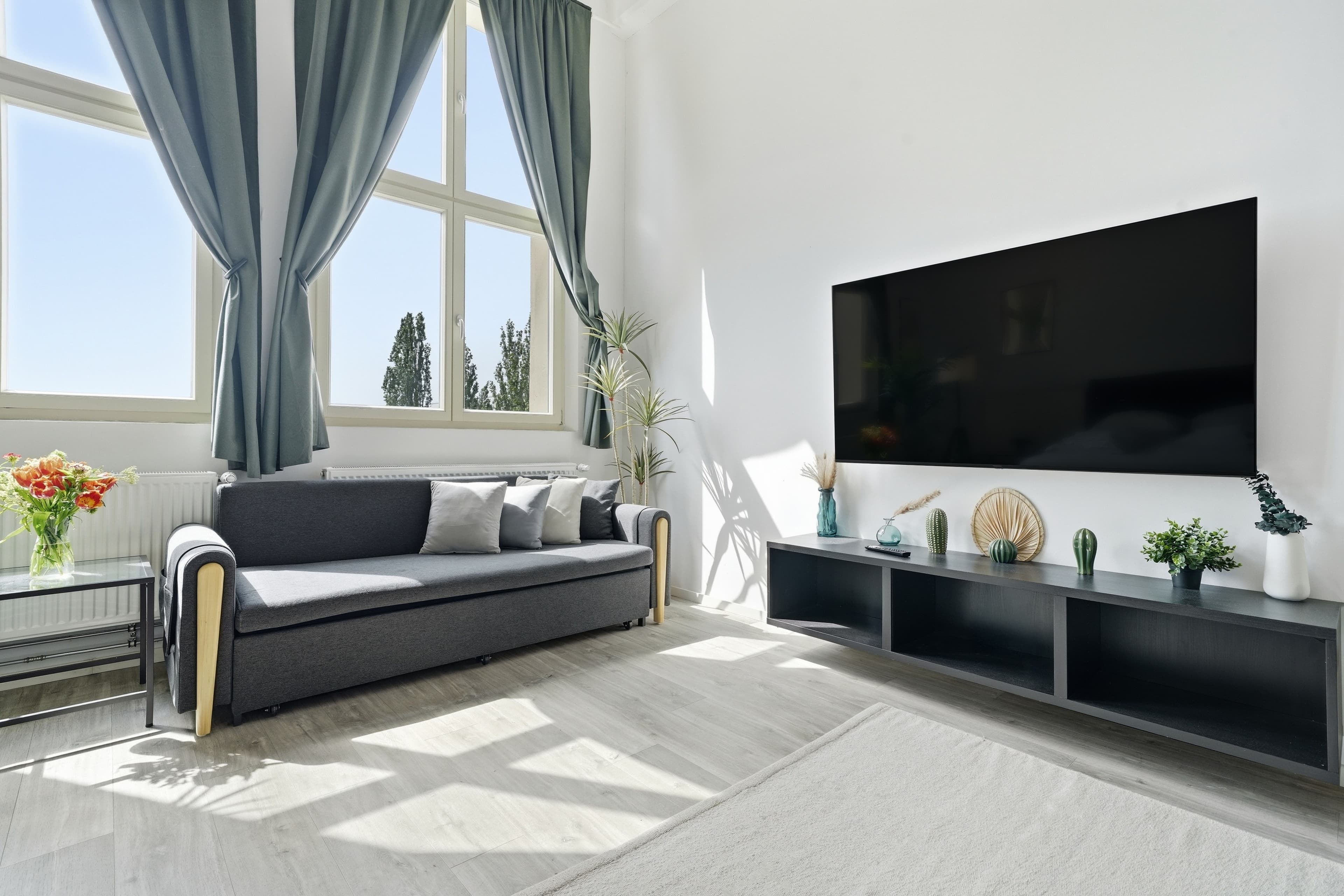 2 Room Loft – Compact & Central - 4