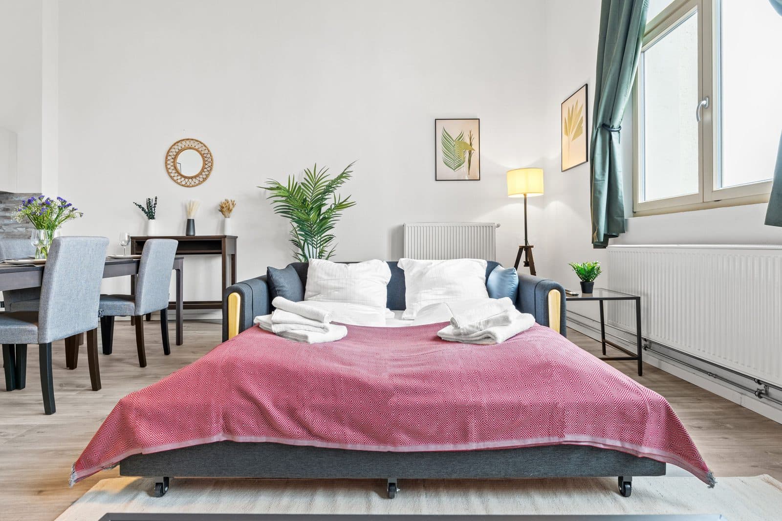 2 Room Loft – Compact & Central - 8