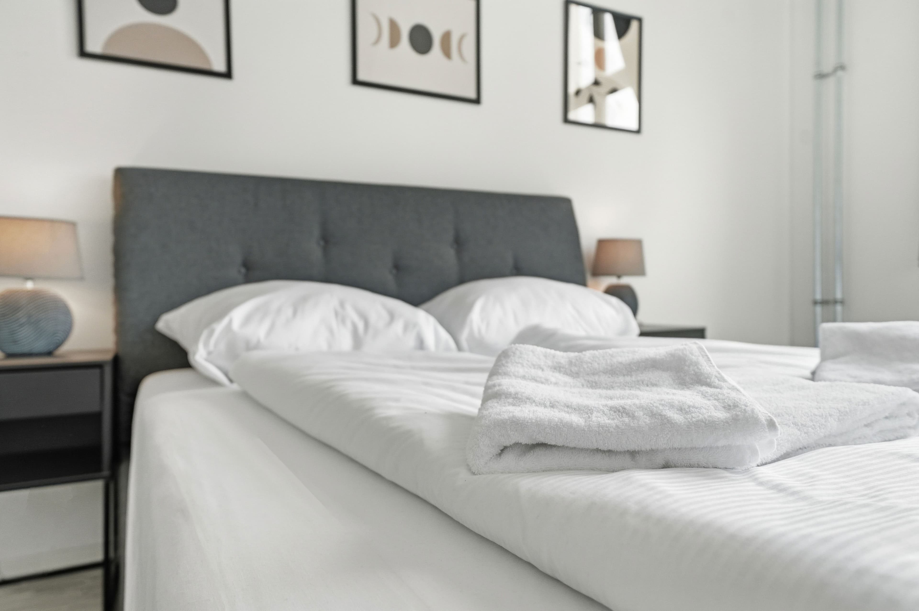 2 Room Loft – Compact & Central - 8