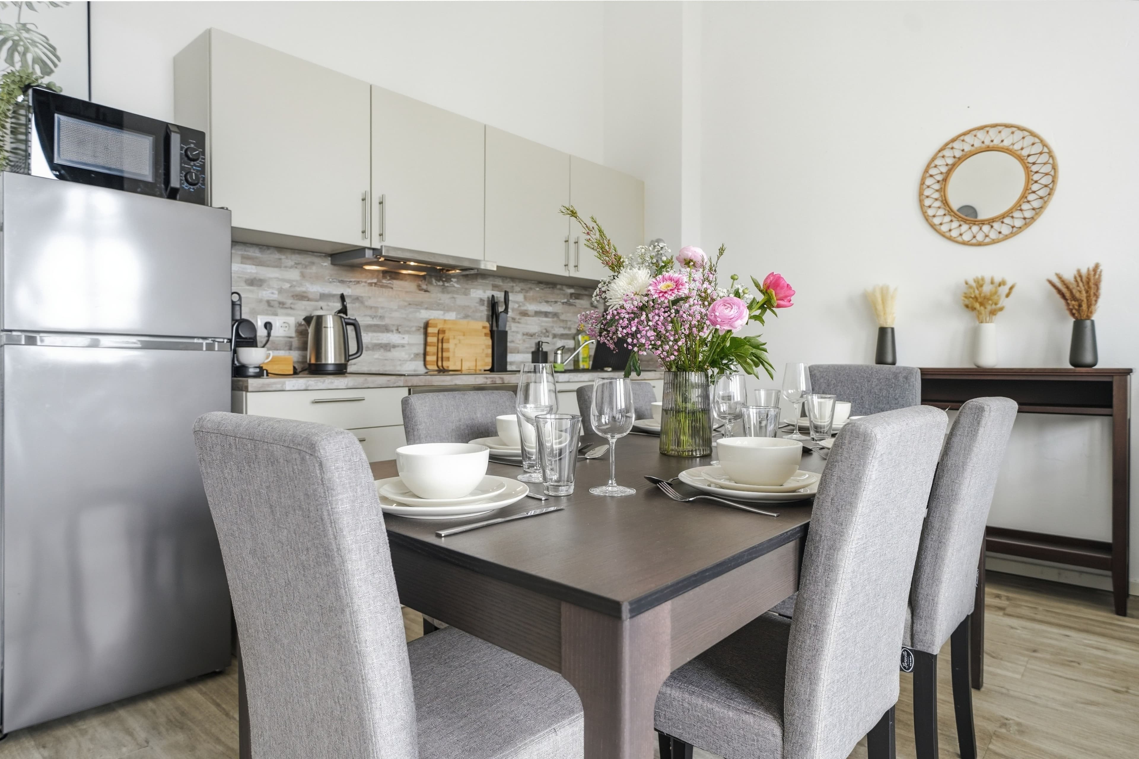 2 Room Loft – Compact & Central - 10