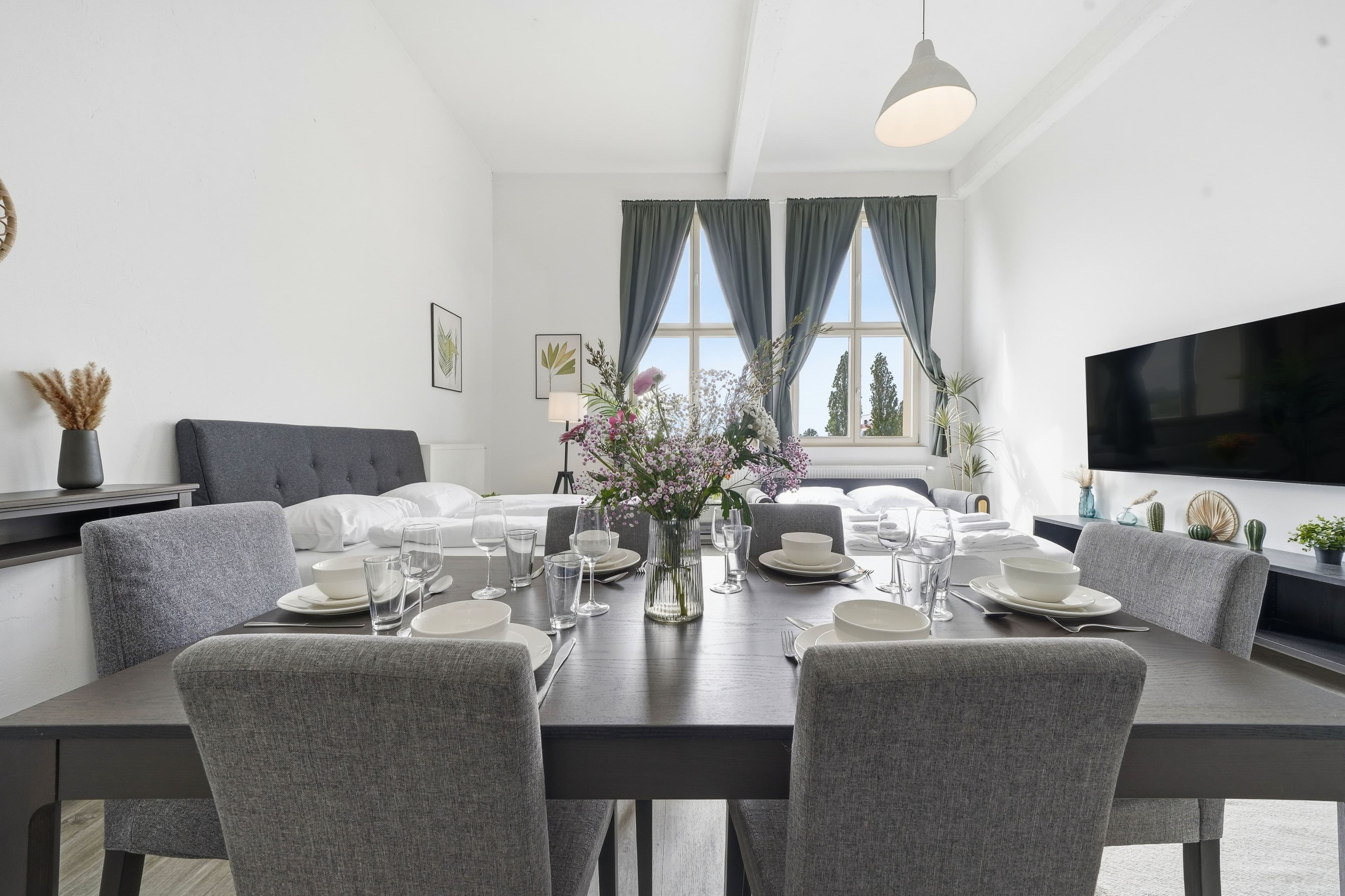 2 Room Loft – Compact & Central - 12