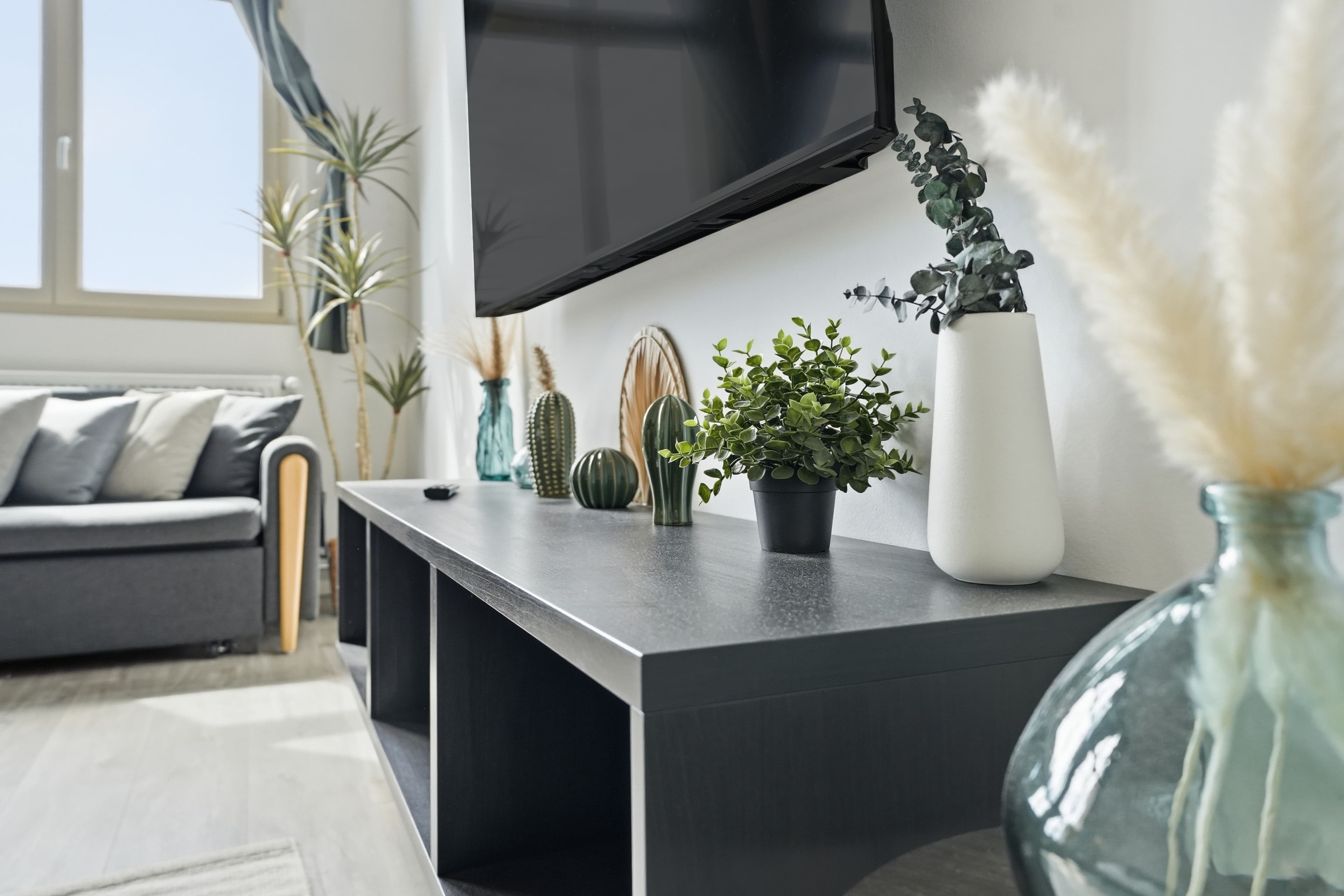 2 Room Loft – Compact & Central - 15
