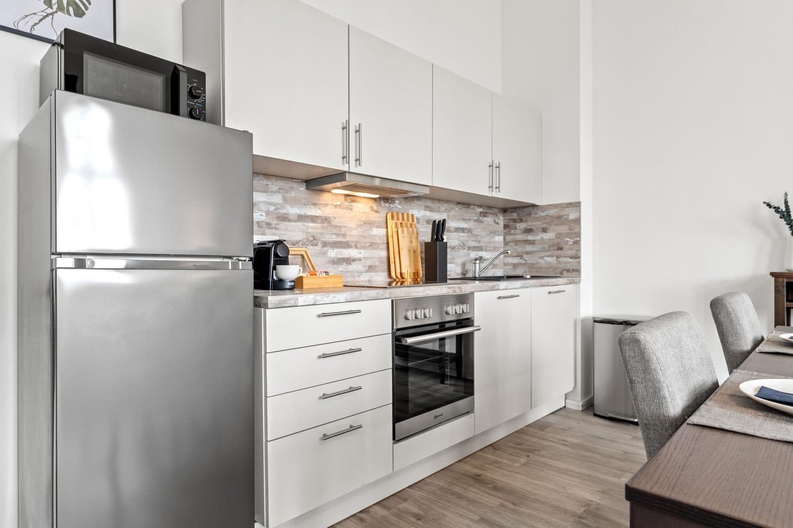 2 Room Loft – Compact & Central - 16