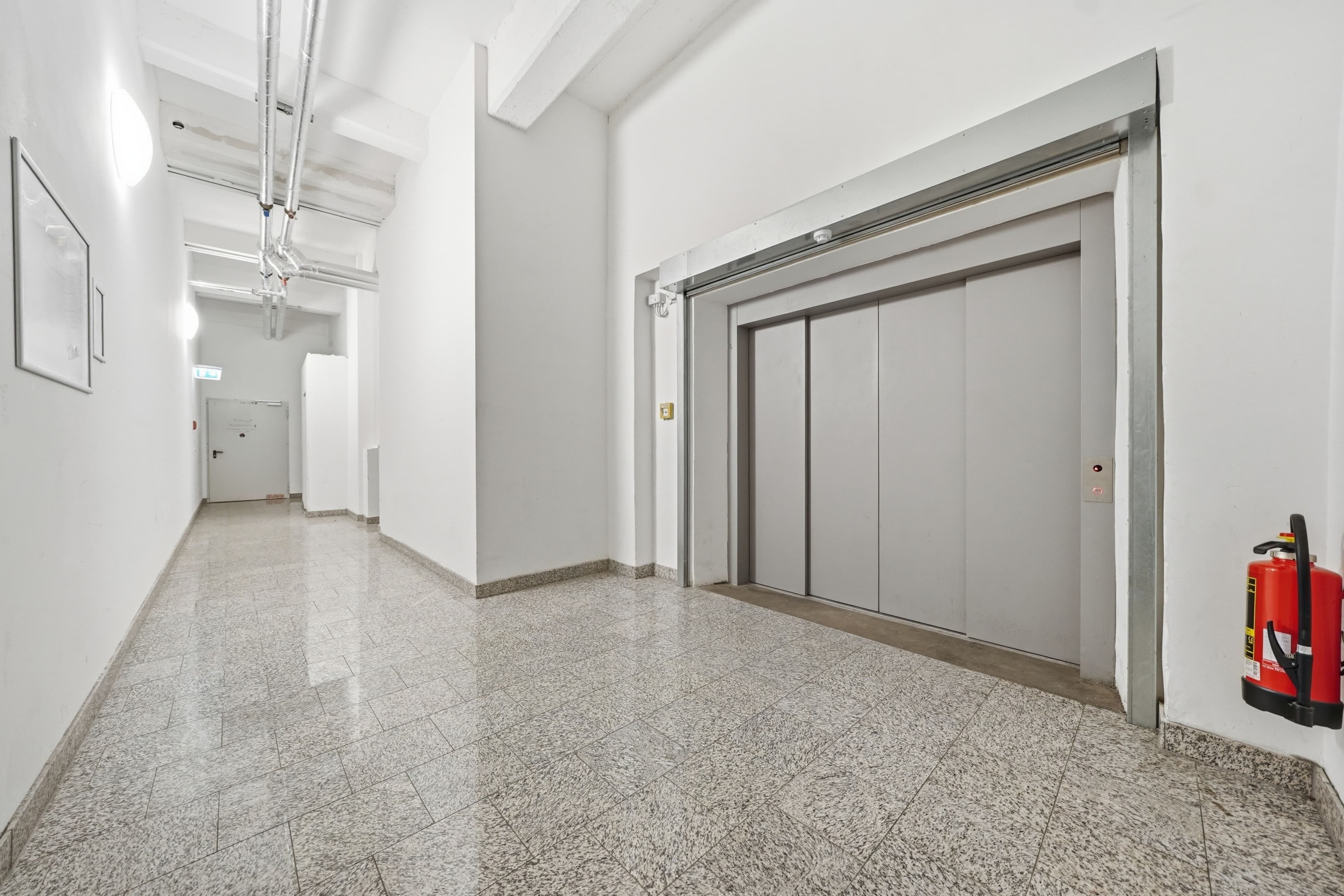 2 Room Loft – Compact & Central - 21