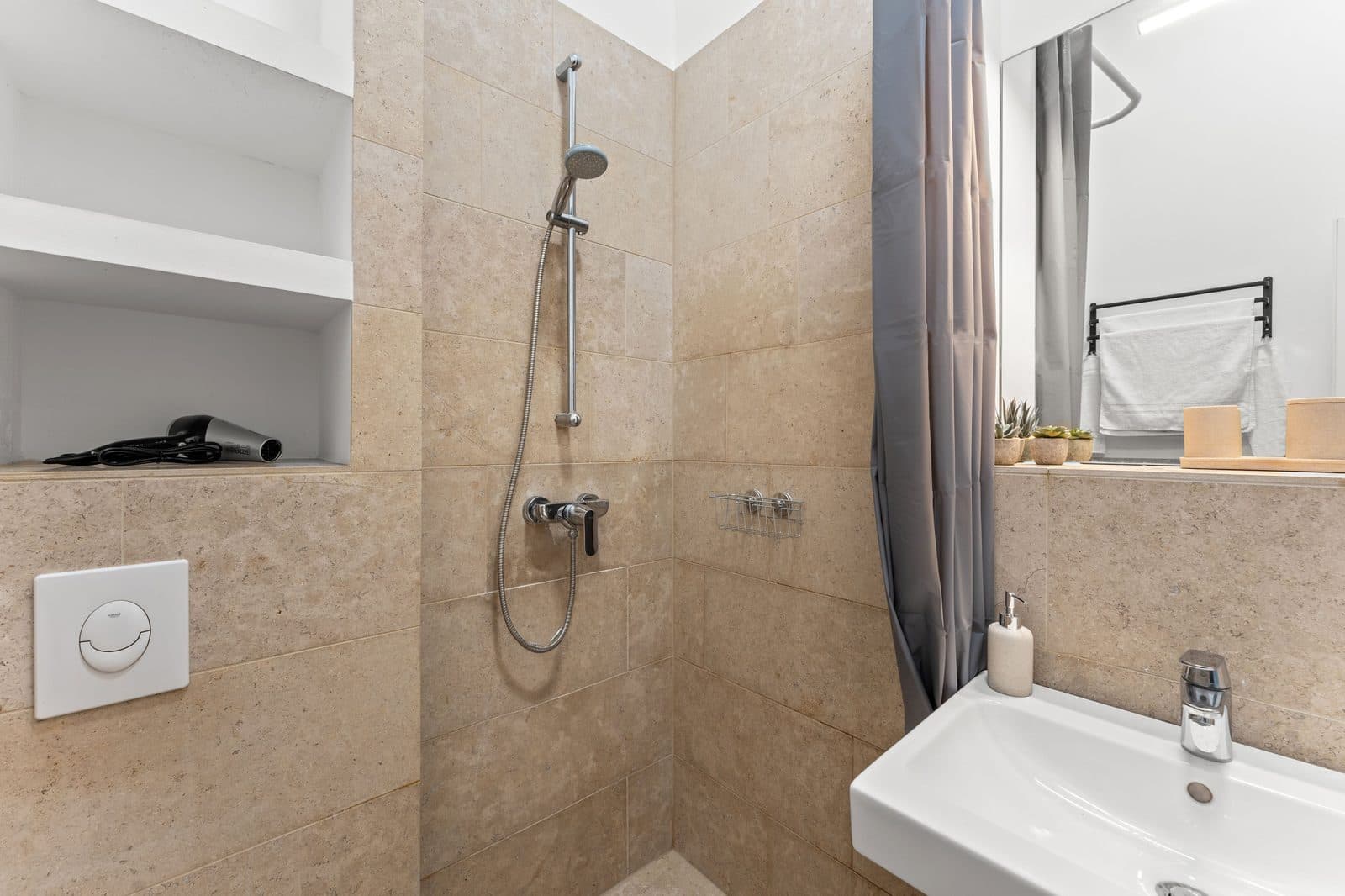 لوفت غرفتين – مدمج ومركزي - 23