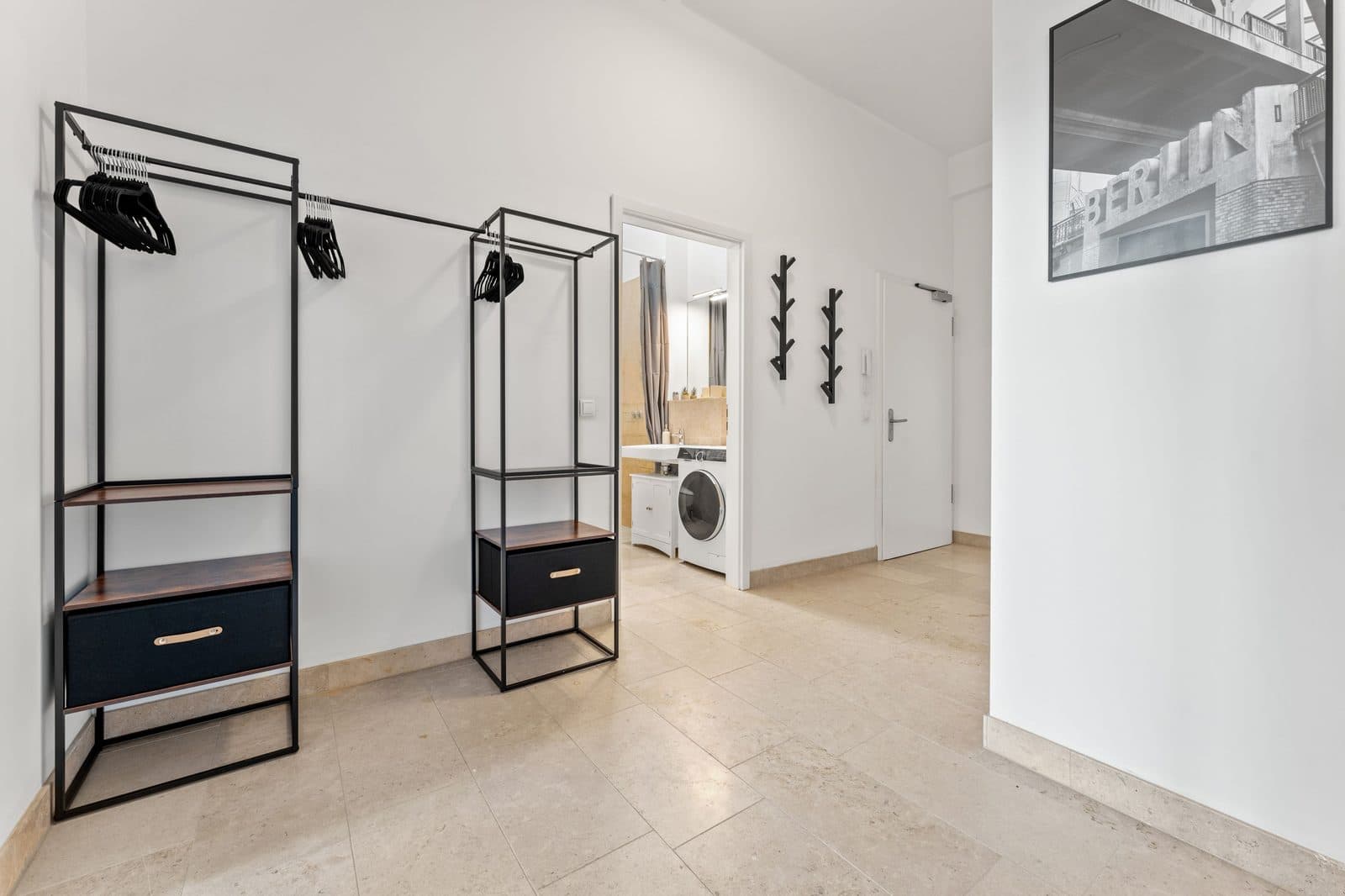 2 Room Loft – Compact & Central - 25