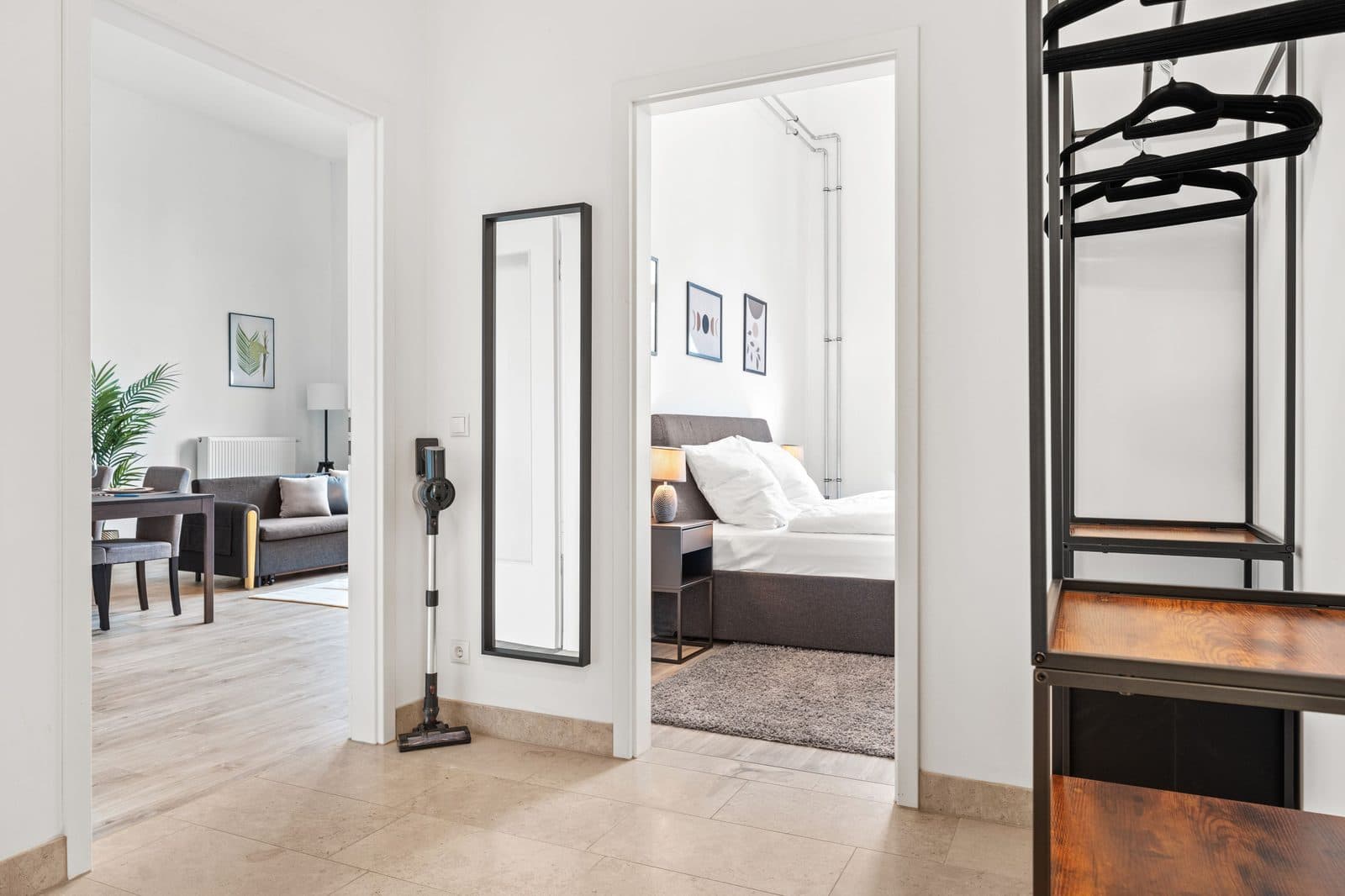 2 Room Loft – Compact & Central - 26