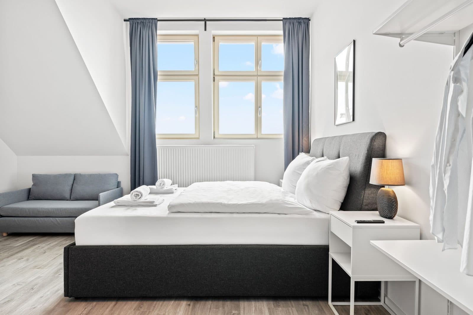 2 Room Loft – Modern & Spacious - 7