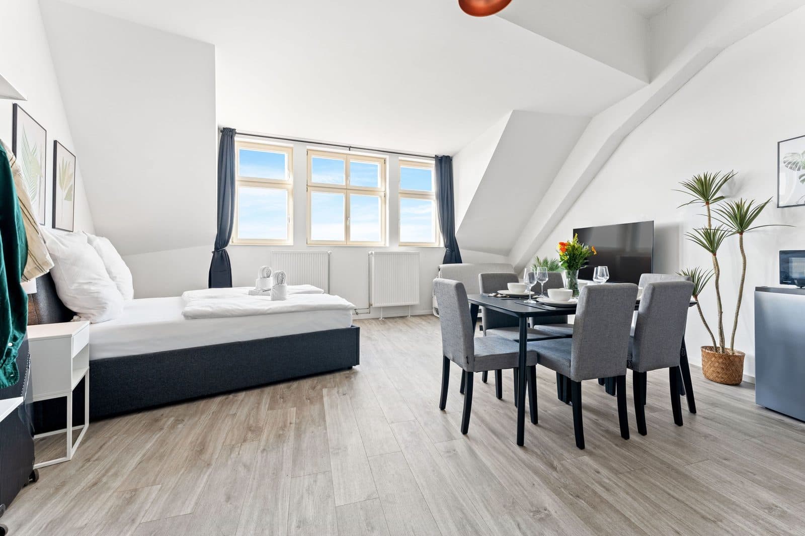 Loft cu 2 camere – Stilat și Confortabil - 1