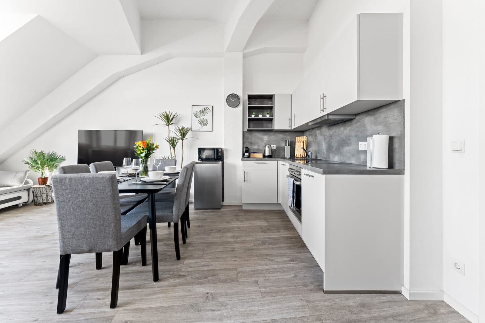 Loft cu 2 camere – Stilat și Confortabil - 2