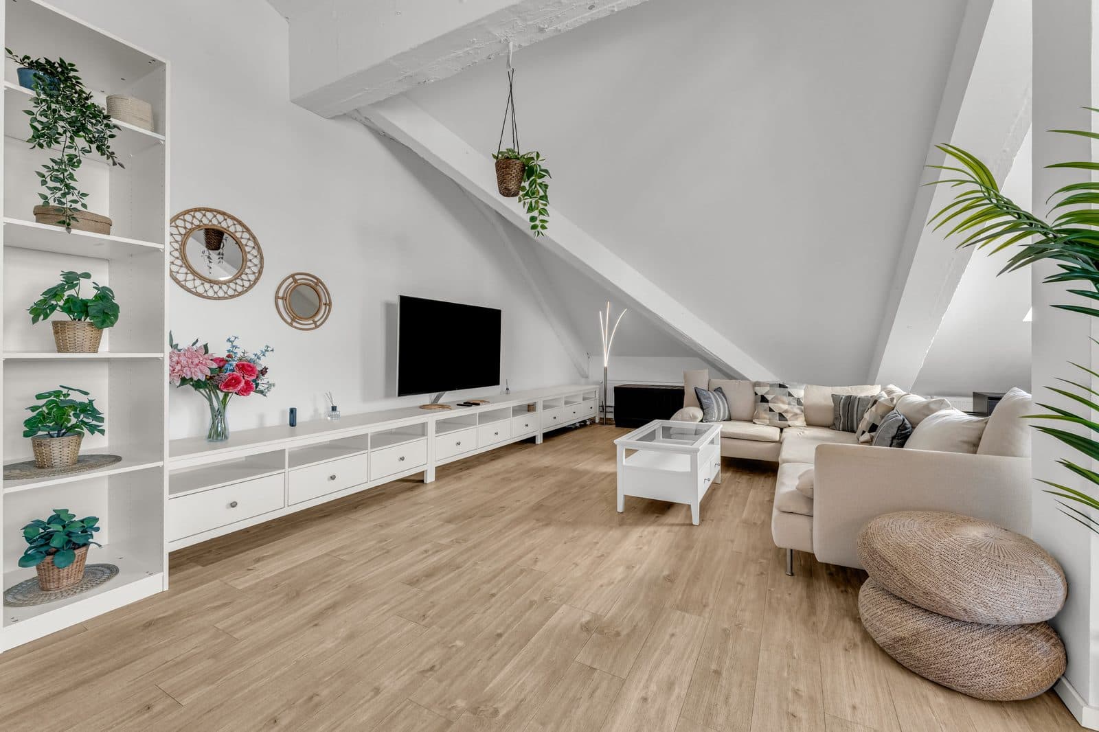 3 Zimmer Loft – mit Blick über die Stadt - 9
