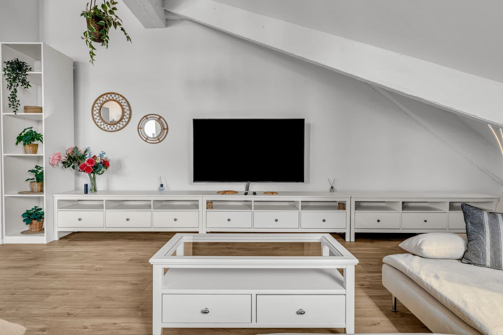 3 Room Loft – with City View - 43
