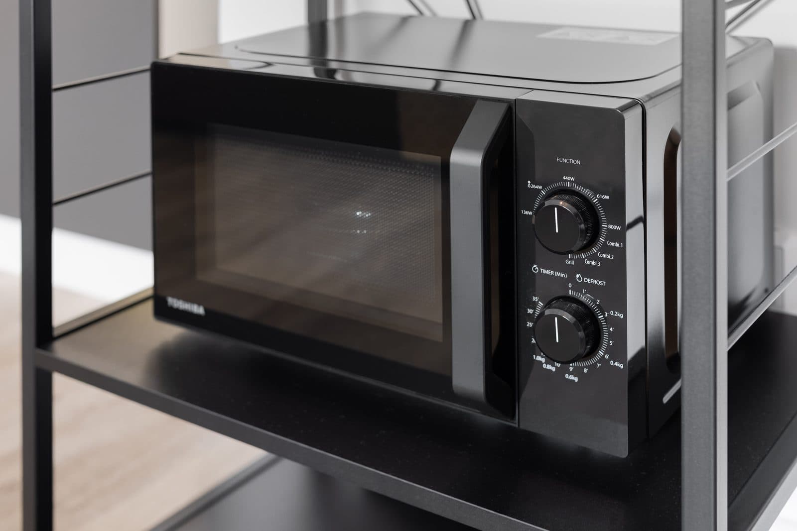 Design Studio – Fully Furnished with Parking - 6